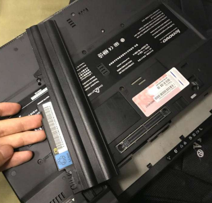电脑主机突然开不了机是什么原因