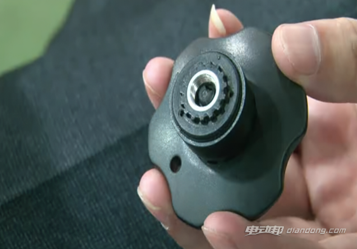 胎压监主机测换电池