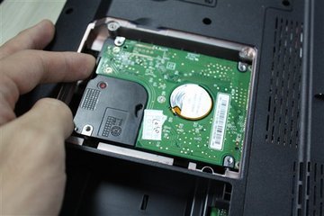 机械硬盘怎么装入主机